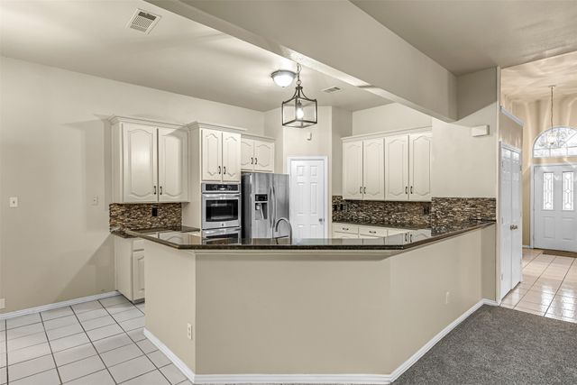 11 Enchanted Court, Mansfield, TX 76063