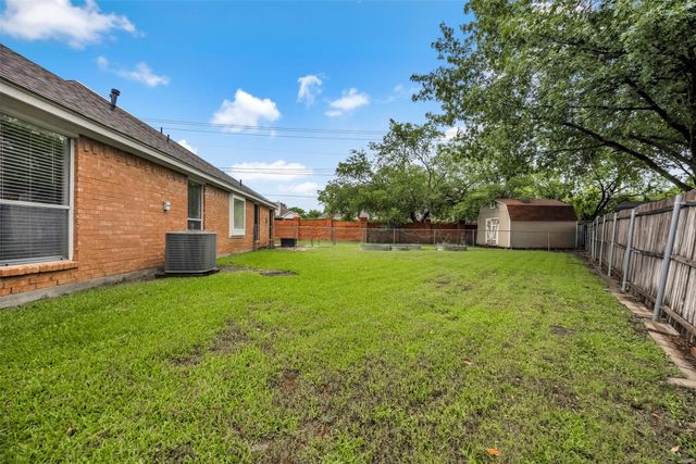 11 Enchanted Court, Mansfield, TX 76063