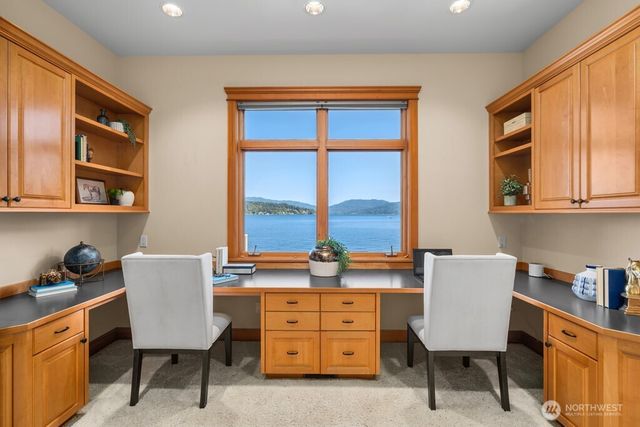 454 W Lake Sammamish Parkway NE, Bellevue, WA 98008