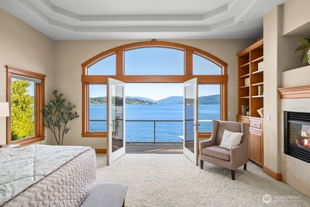 454 W Lake Sammamish Parkway NE, Bellevue, WA 98008
