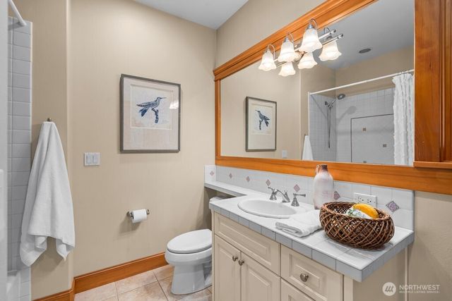 454 W Lake Sammamish Parkway NE, Bellevue, WA 98008