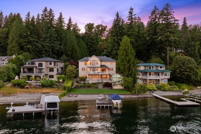 454 W Lake Sammamish Parkway NE, Bellevue, WA 98008