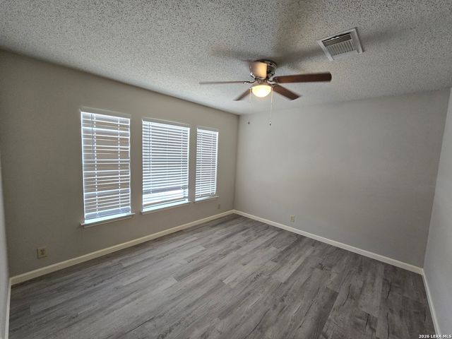 27 Messenger Crk, Leon Valley, TX 78238