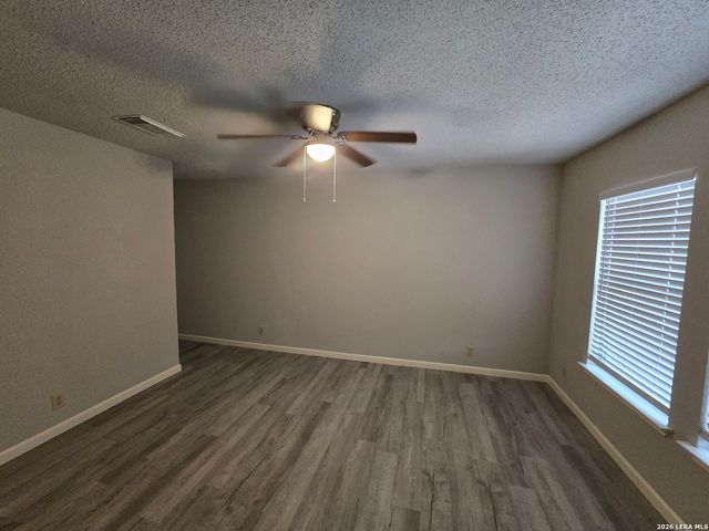 27 Messenger Crk, Leon Valley, TX 78238