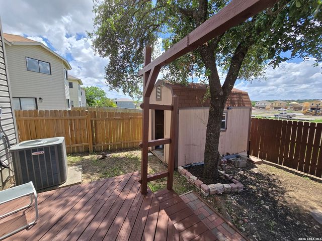 27 Messenger Crk, Leon Valley, TX 78238