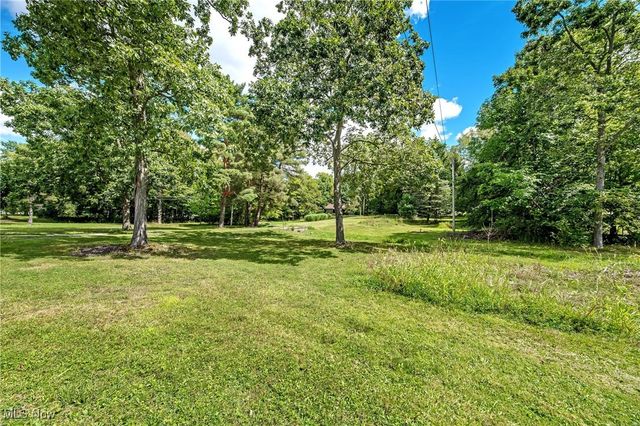 18229 Howe Road, Strongsville, OH 44136