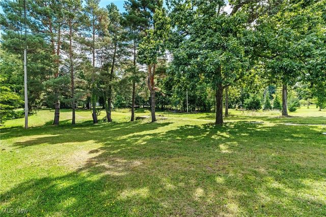 18229 Howe Road, Strongsville, OH 44136