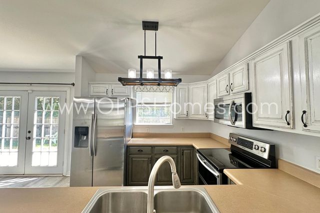 2426 Houston Circle, Gulf Breeze, FL 32561