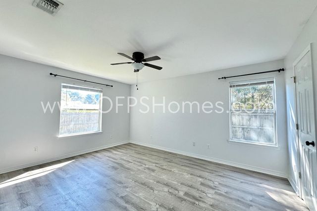 2426 Houston Circle, Gulf Breeze, FL 32561