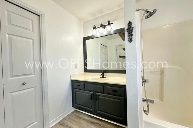 2426 Houston Circle, Gulf Breeze, FL 32561