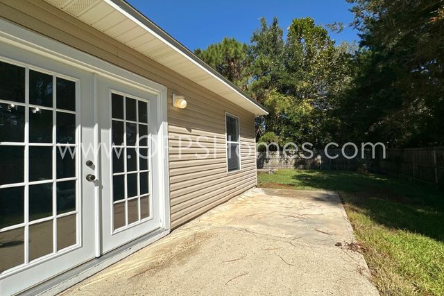 2426 Houston Circle, Gulf Breeze, FL 32561