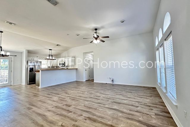 2426 Houston Circle, Gulf Breeze, FL 32561