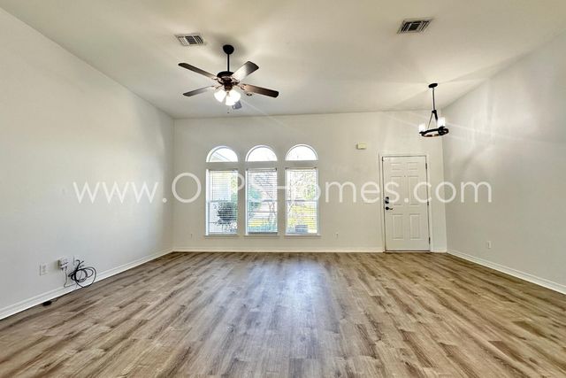 2426 Houston Circle, Gulf Breeze, FL 32561