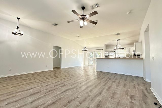 2426 Houston Circle, Gulf Breeze, FL 32561