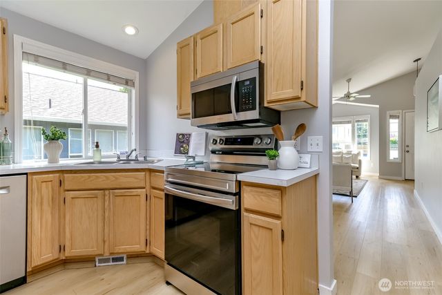 6523 22nd Street Ct NE, Tacoma, WA 98422