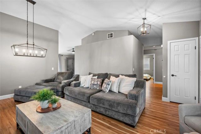 19288 White Dove, Riverside, CA 92508