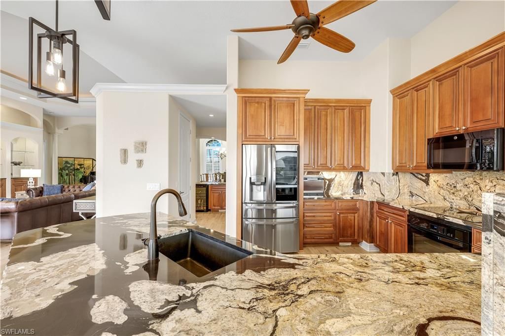 Image 9 of property listing at 1503 NW 41st PL, Cape Coral, FL 33993