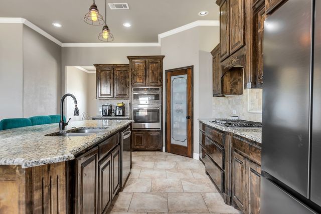 1909 N County Rd 1110, Midland, TX 79706