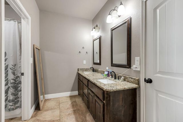 1909 N County Rd 1110, Midland, TX 79706