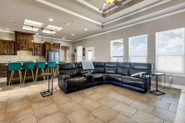 1909 N County Rd 1110, Midland, TX 79706