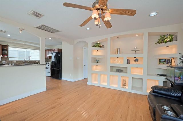 3818 W Traditions Boulevard, Houston, TX 77082