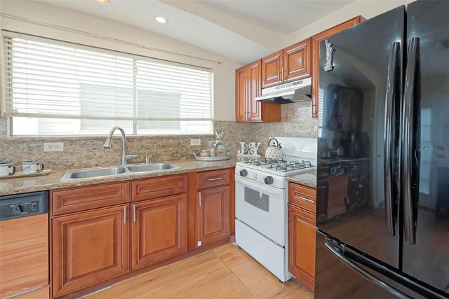 3818 W Traditions Boulevard, Houston, TX 77082