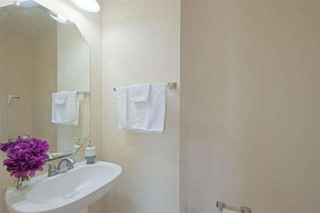 3818 W Traditions Boulevard, Houston, TX 77082