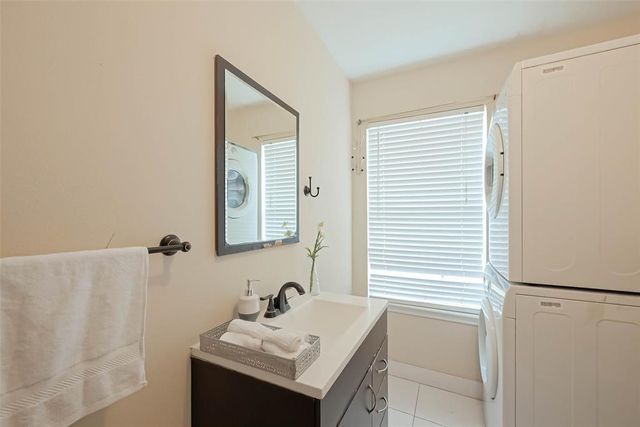 3818 W Traditions Boulevard, Houston, TX 77082