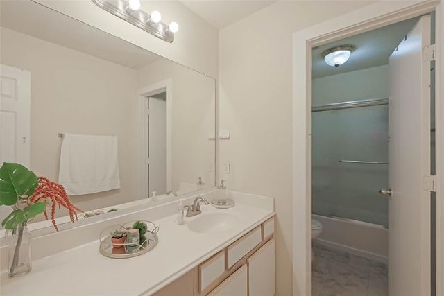 3818 W Traditions Boulevard, Houston, TX 77082