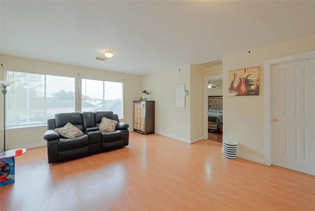 3818 W Traditions Boulevard, Houston, TX 77082