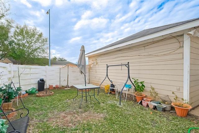 3818 W Traditions Boulevard, Houston, TX 77082