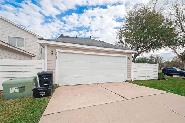 3818 W Traditions Boulevard, Houston, TX 77082