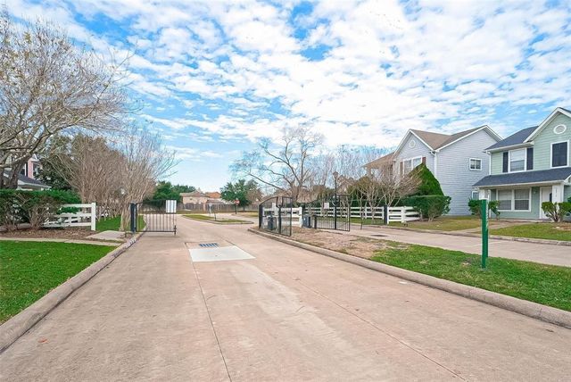 3818 W Traditions Boulevard, Houston, TX 77082