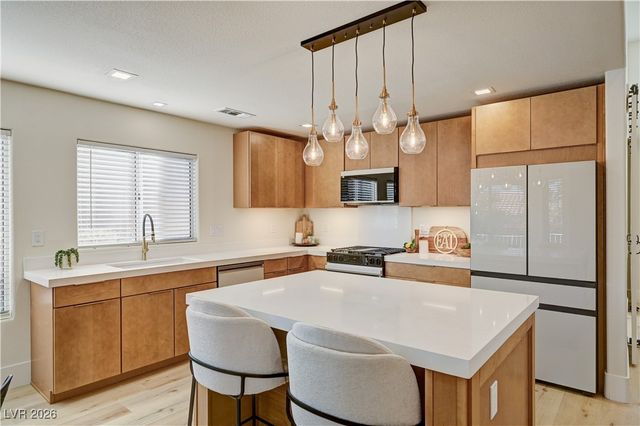 2832 Dry Plains Drive, Las Vegas, NV 89134