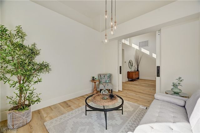 2832 Dry Plains Drive, Las Vegas, NV 89134