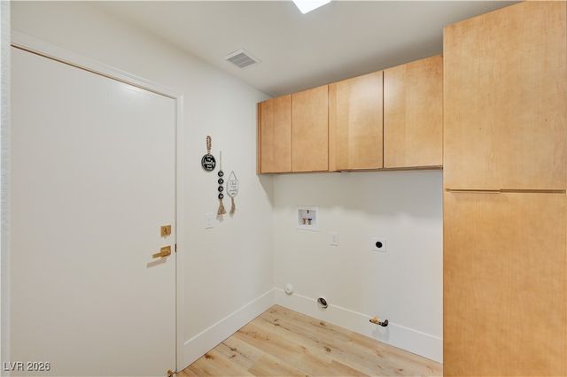 2832 Dry Plains Drive, Las Vegas, NV 89134