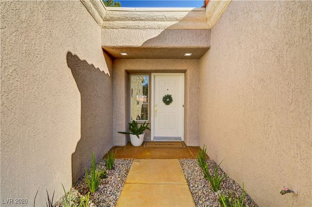 2832 Dry Plains Drive, Las Vegas, NV 89134