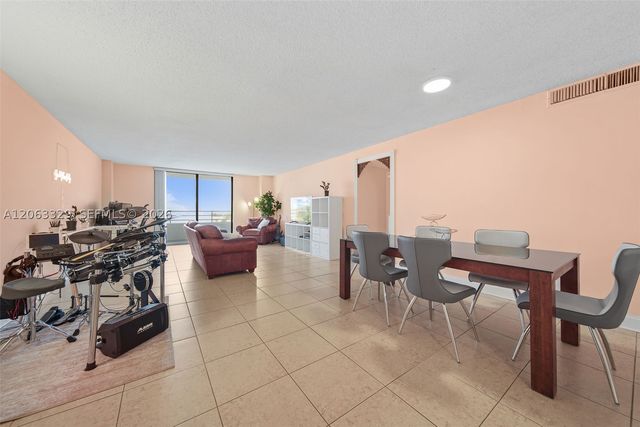 2500 Parkview Dr 812, Hallandale Beach, FL 33009