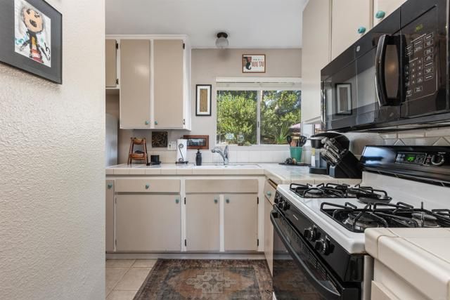 4558 Golden Ridge Dr., Oceanside, CA 92056