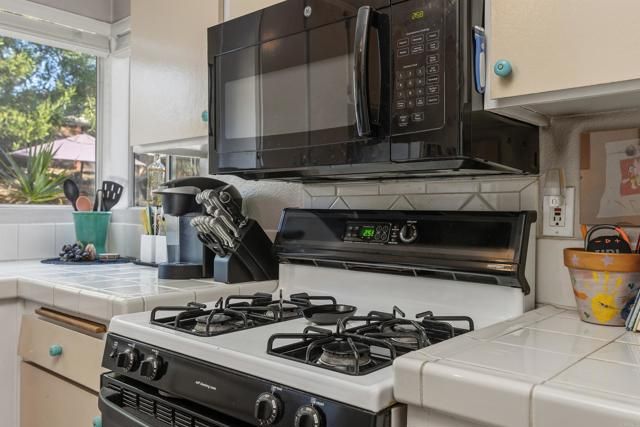 4558 Golden Ridge Dr., Oceanside, CA 92056