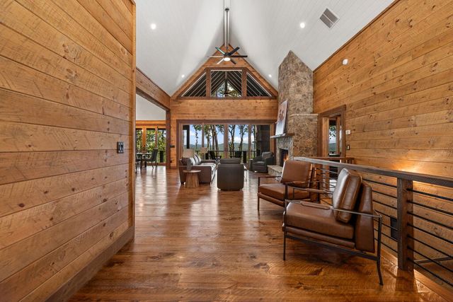 210 Hemptown Overlook, Morganton, GA 30513