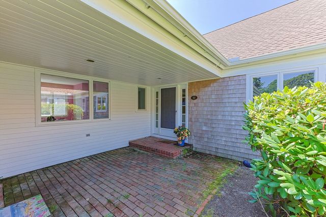 11 Juniper Cir 11, Brewster, MA 02631