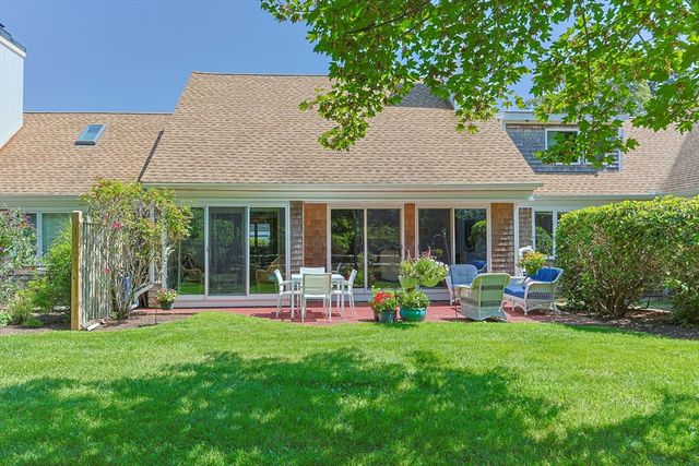 11 Juniper Cir 11, Brewster, MA 02631