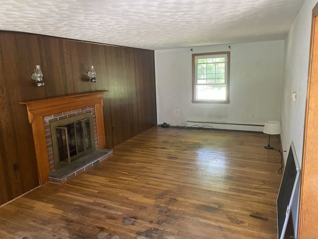 45 Monroe Road, Enfield, CT 06082
