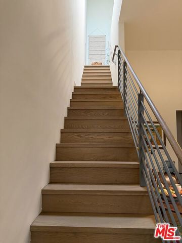 940 E 2ND Street 27, Los Angeles, CA 90012