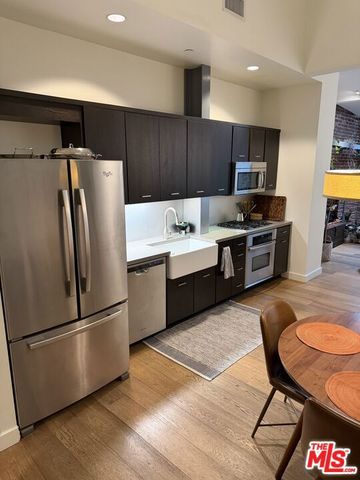 940 E 2ND Street 27, Los Angeles, CA 90012