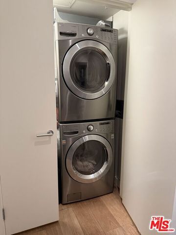 940 E 2ND Street 27, Los Angeles, CA 90012