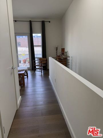 940 E 2ND Street 27, Los Angeles, CA 90012