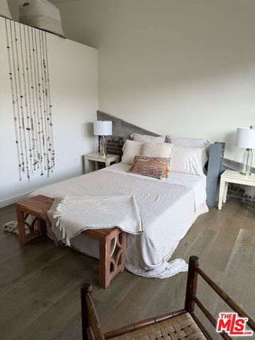 940 E 2ND Street 27, Los Angeles, CA 90012