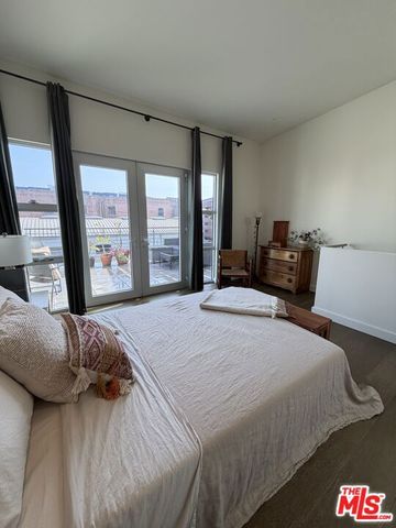 940 E 2ND Street 27, Los Angeles, CA 90012